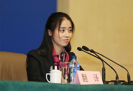 收入 高的“鐘點(diǎn)工”？同聲傳譯在中國的發(fā)展前景